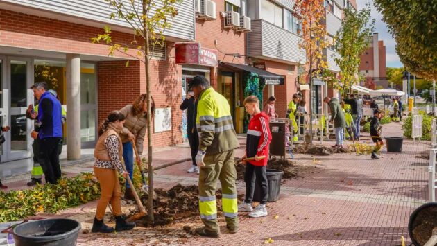 Plantación de árboles en Torrejón de Ardoz con motivo del Día Internacional Contra el Cambio Climático