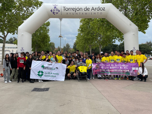 Los estudiantes del IES León Felipe «corren por la esperanza» de seguir investigando la ELA
