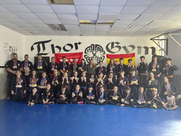 El equipo de kajukenbo de Cristina Álvarez y Kristhyna Caballero en el Open Nacional de Artes Marciales