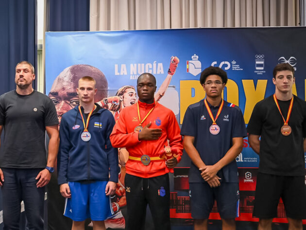 El boxeador torrejonero Efosa Wisdom, campeón del torneo internacional Boxam en -80 kilos