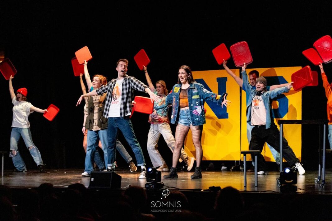 El musical solidario 'Chicas Malas' llega a Torrejón a beneficio de Cruz Roja - imagen 1