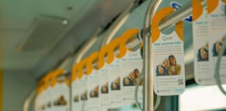 Torrejón lanza una campaña en autobuses urbanos para captar voluntarios contra la soledad de los mayores - imagen 1