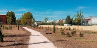 Torrejón renaturaliza una parcela en el Polígono Las Monjas con un nuevo jardín y dos islas de biodiversidad - imagen 1