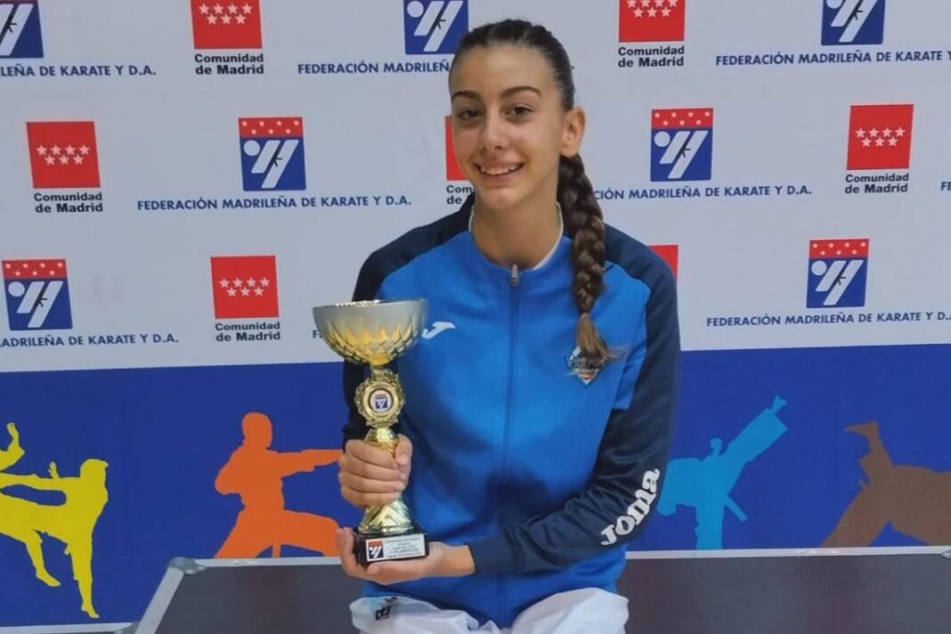 María Lozano, campeona de Madrid de karate junior en kumite -53 kilos - imagen 1