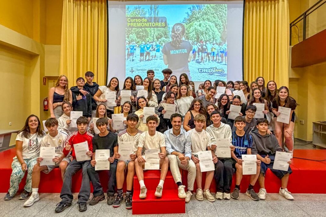 60 jóvenes de Torrejón completan el Curso de Premonitores de Ocio y Tiempo Libre - imagen 1